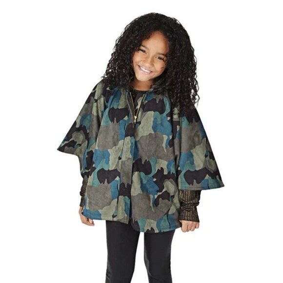 MIA New York Other - MIA New York High End Girls Fashion Camo Cape Size M Full Zip Hooded